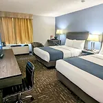 Crestwood Hotel