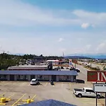 Tara Vista Inn