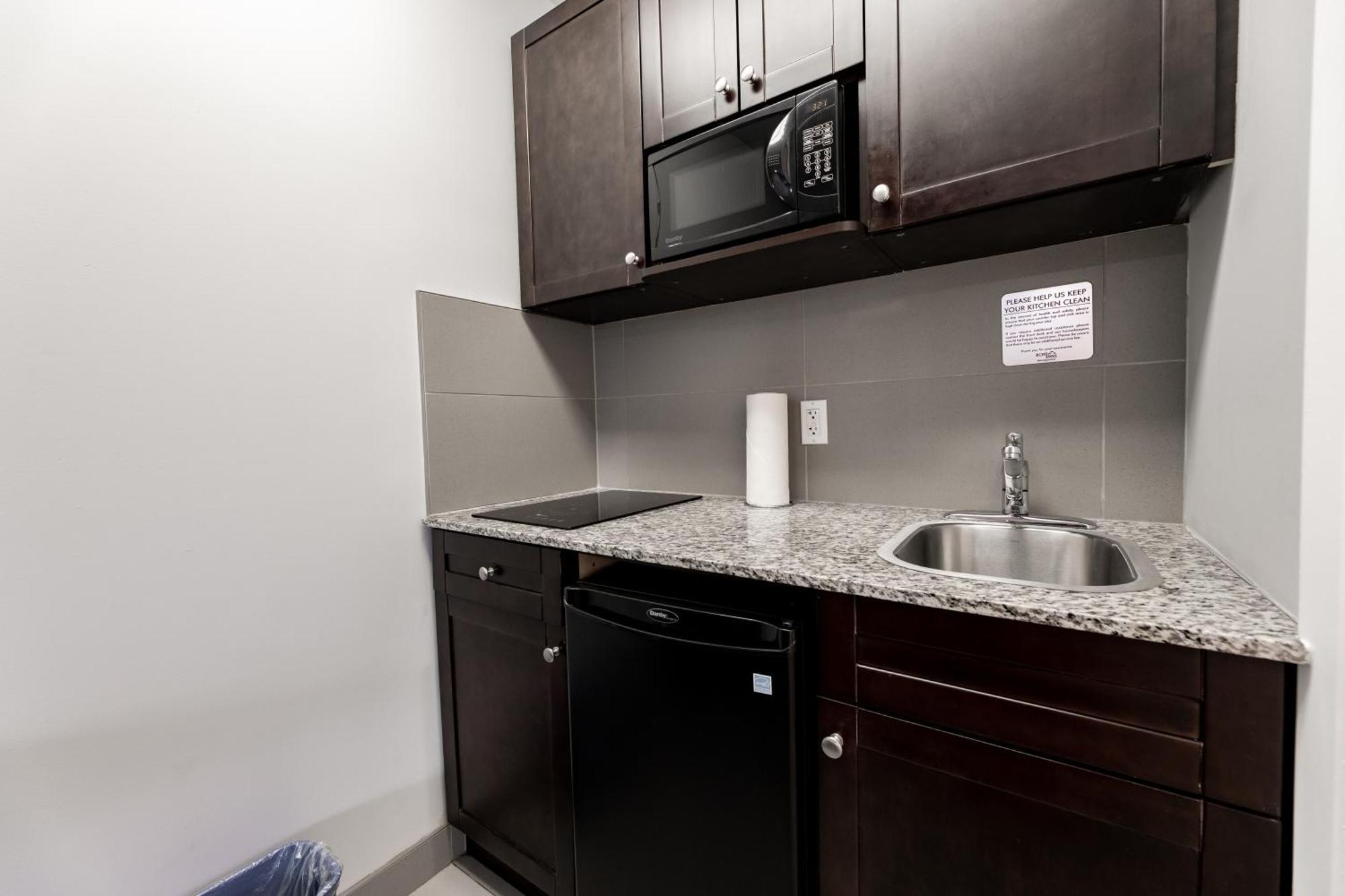 Hotel The Kanata By Bcminns - Hinton
