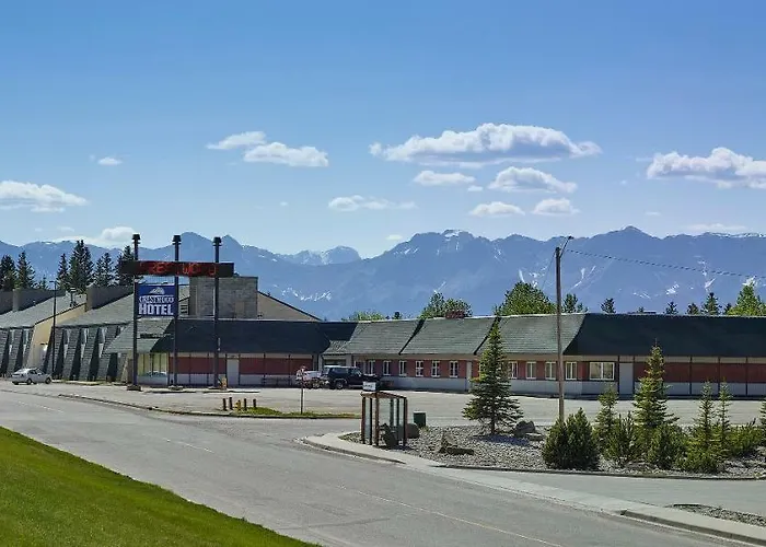 Crestwood Hotel