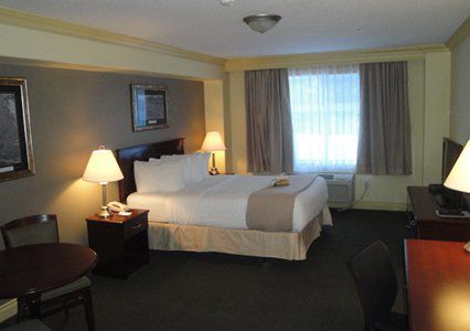 Velora Hinton, Ascend Collection Hotel