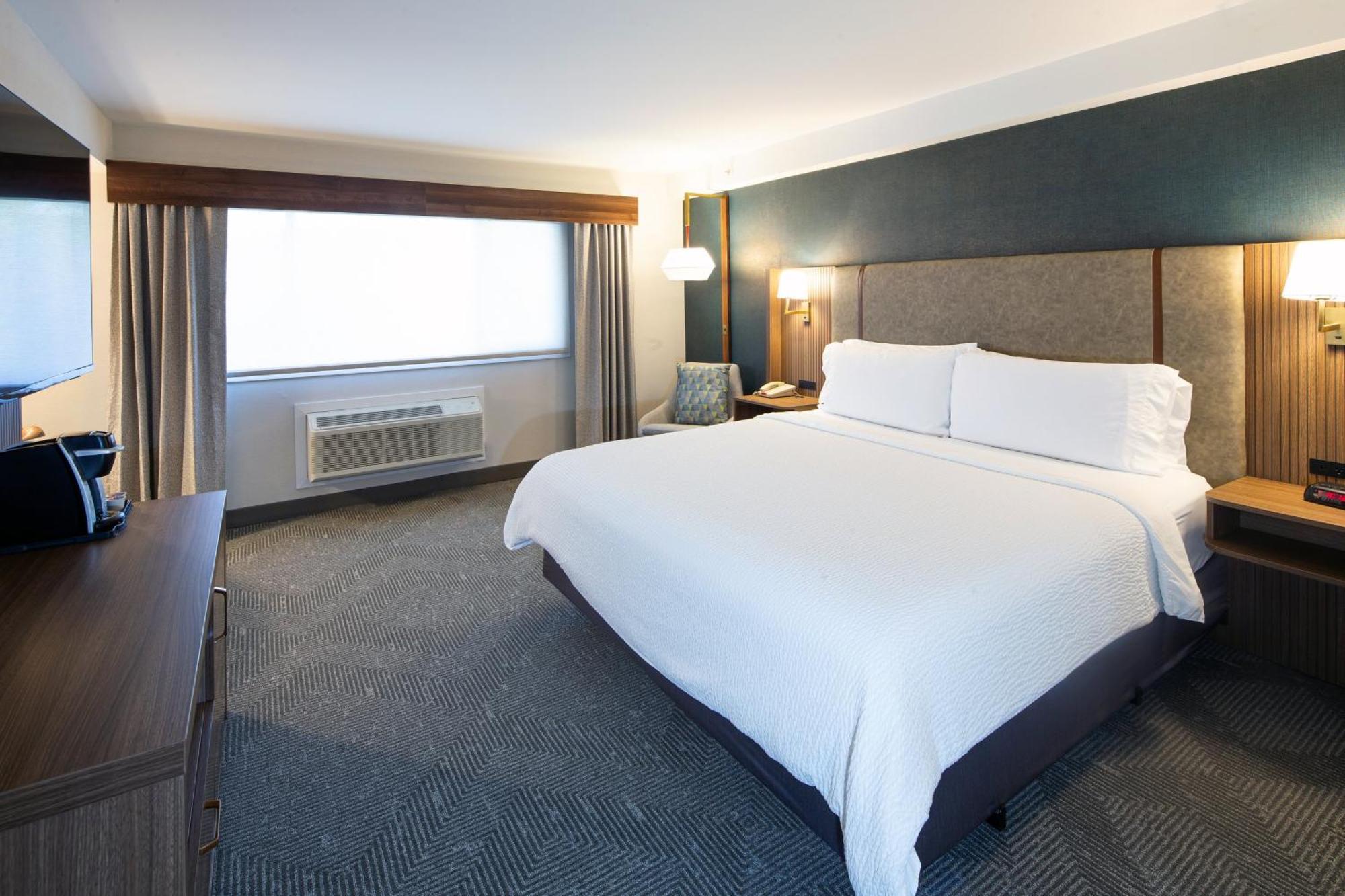 By Ihg Hotel