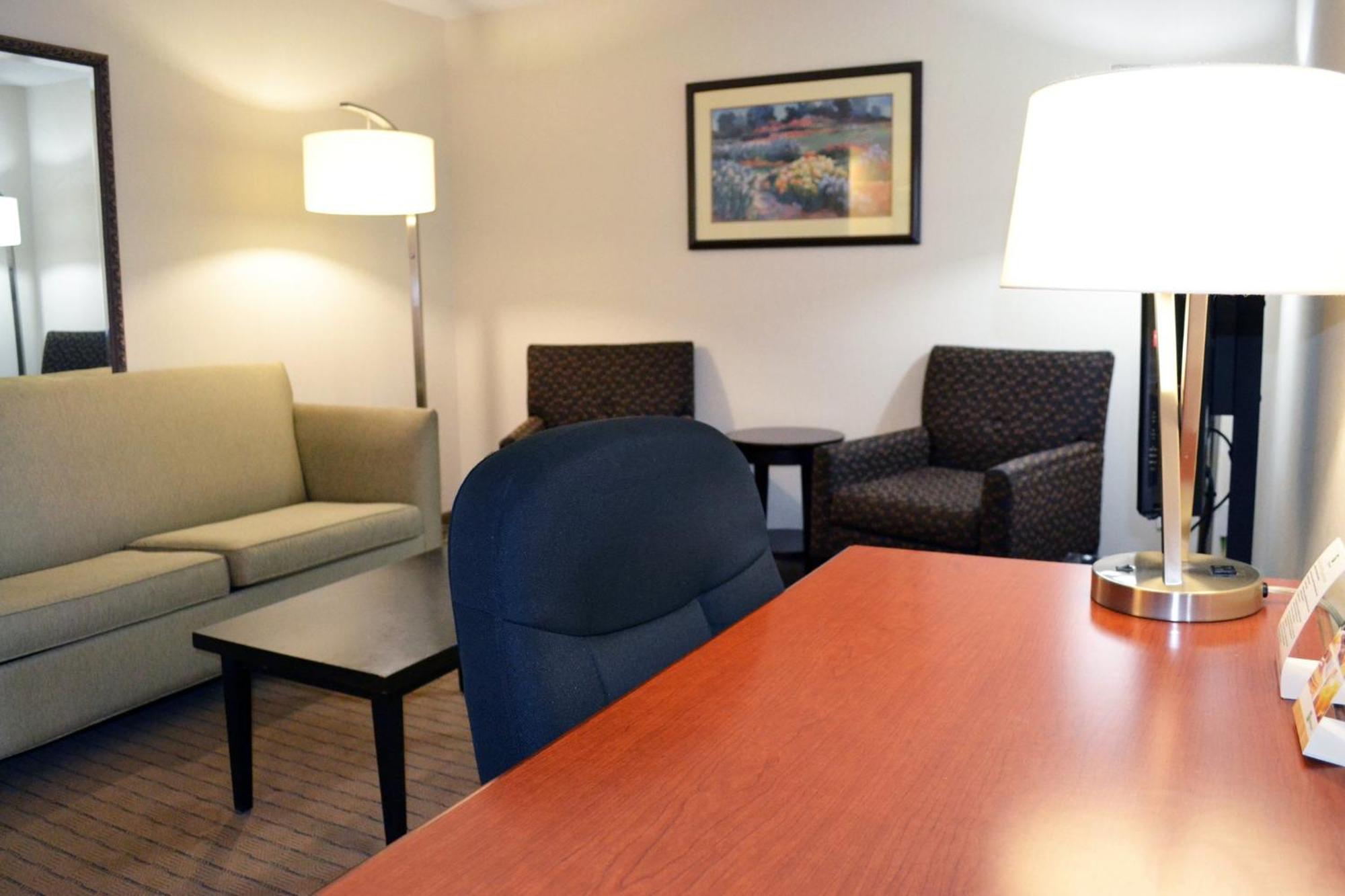 Hotel By Ihg