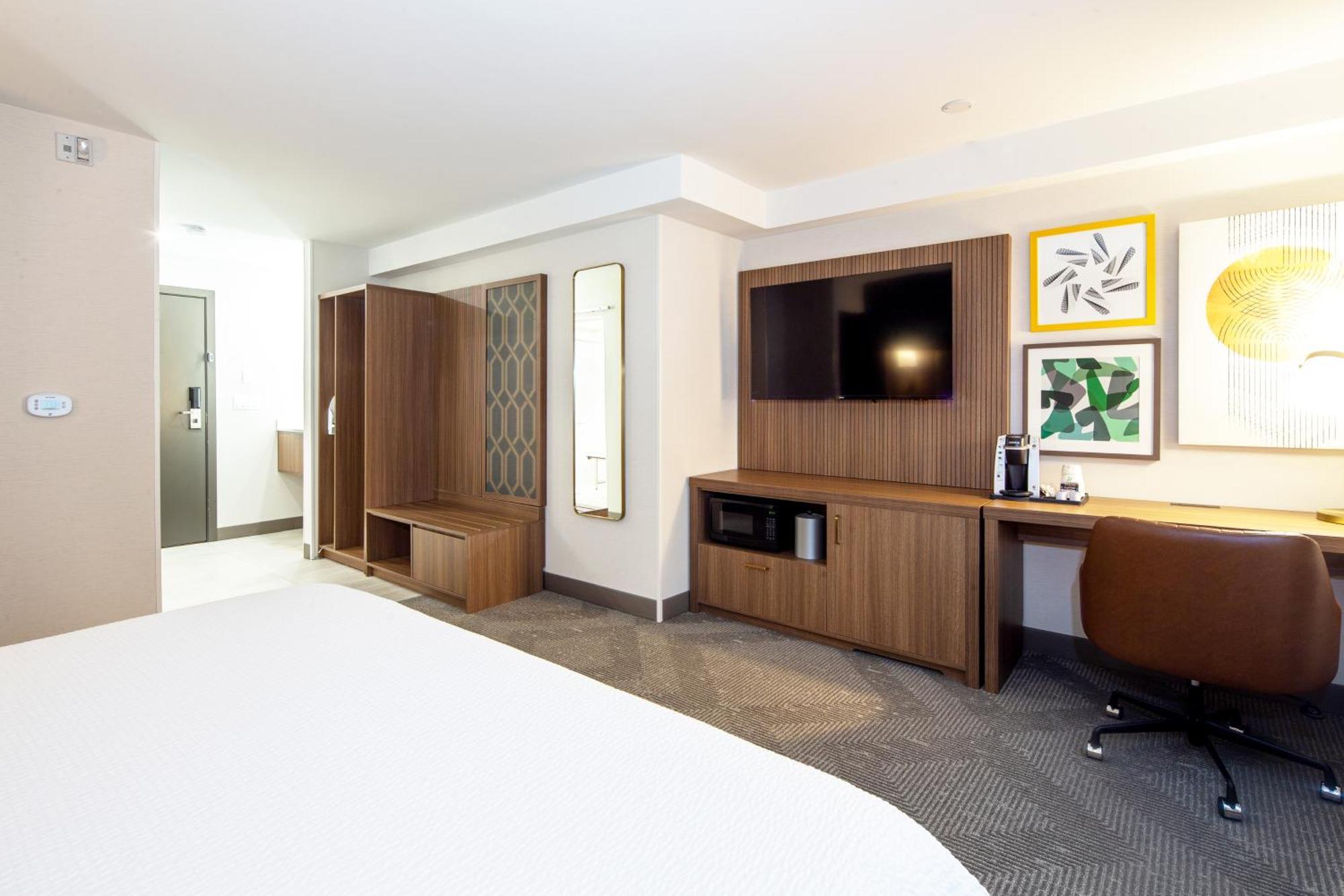 By Ihg Hotel