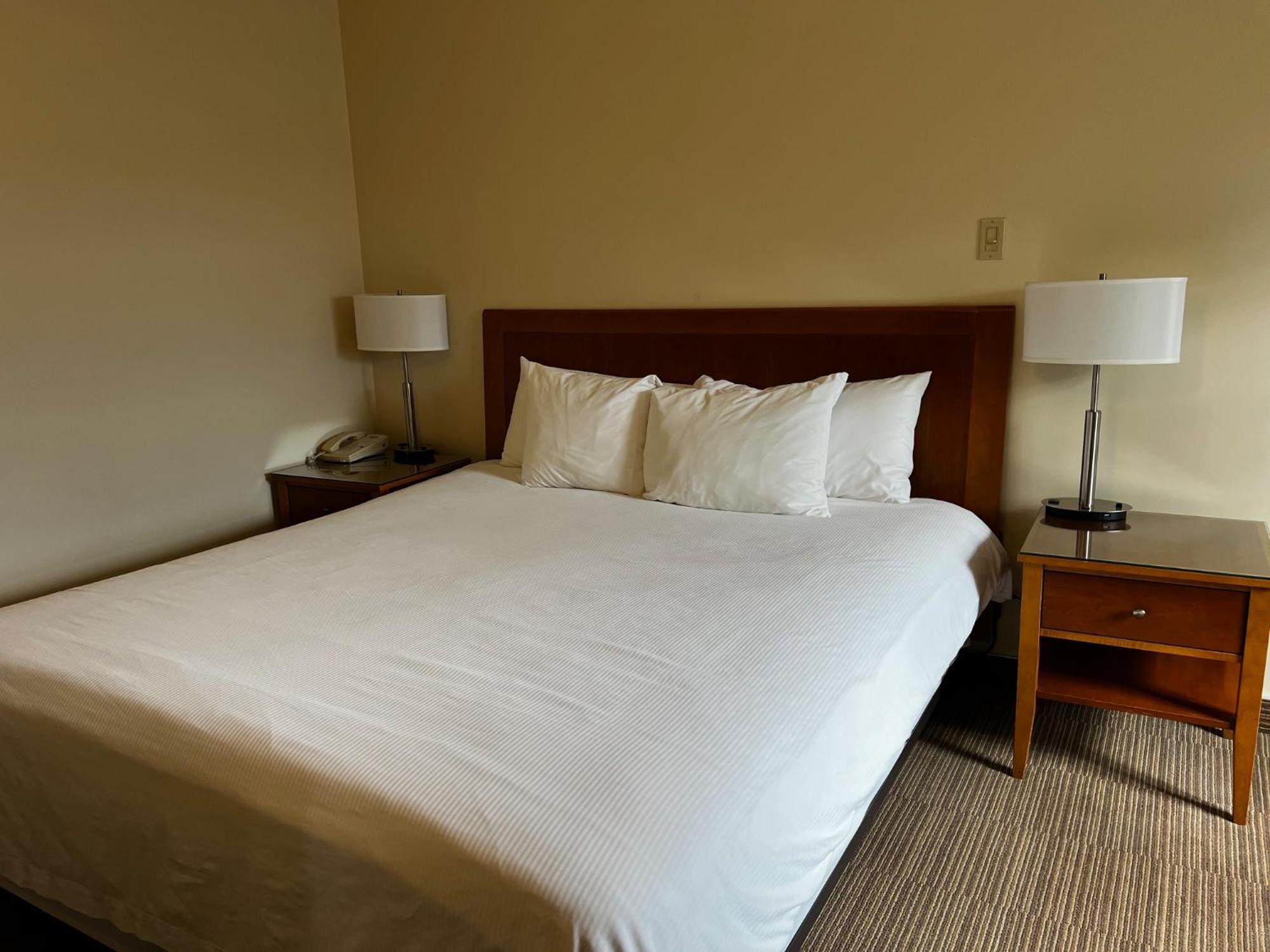 Hotel Athabasca Valley & Hinton