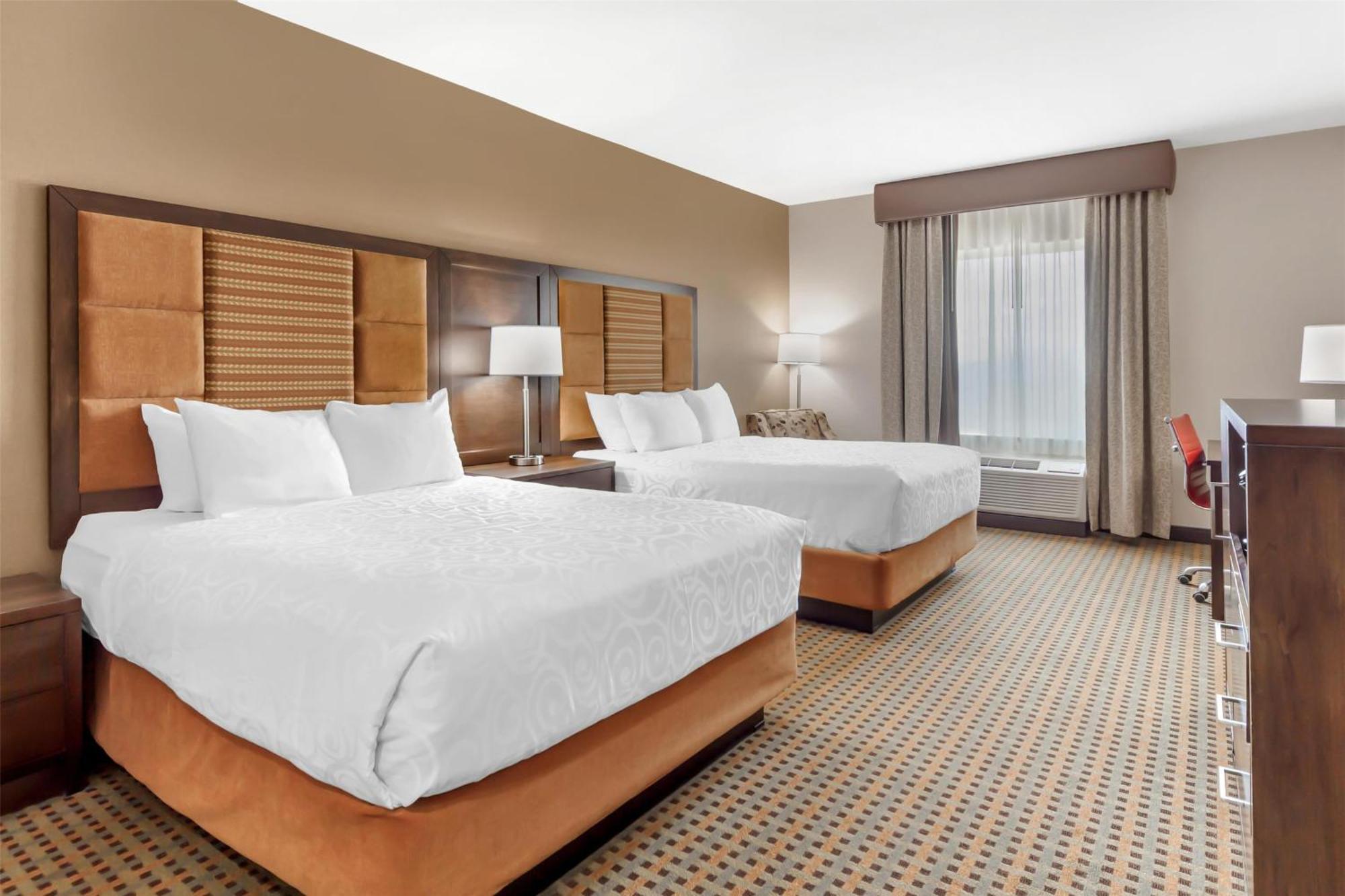 Western & Hotel Hinton