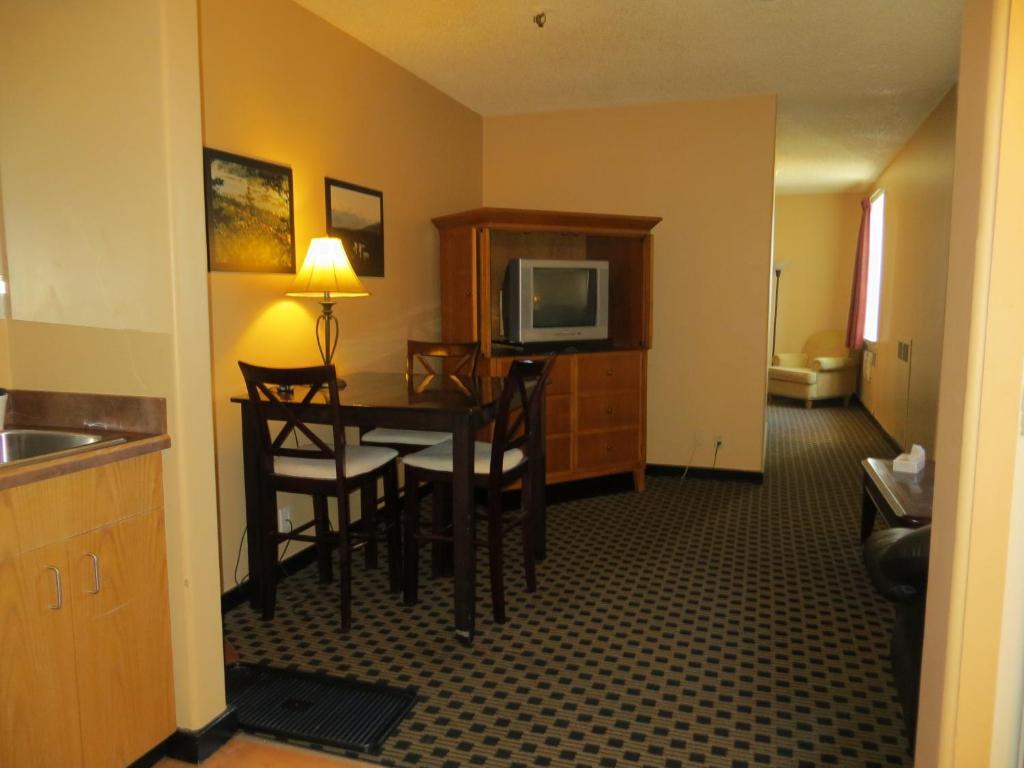 Athabasca Valley & Hotel 3*
