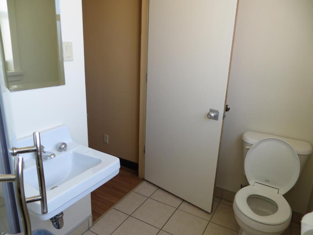 Hotel Athabasca Valley &