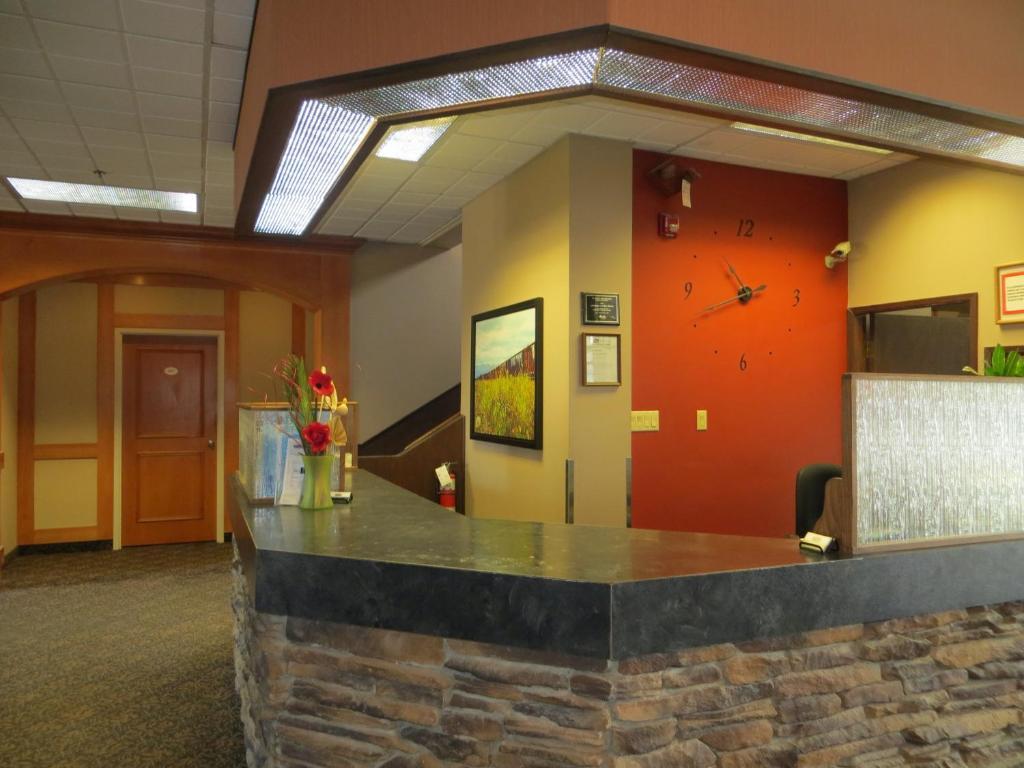 Athabasca Valley & Hotel 3*