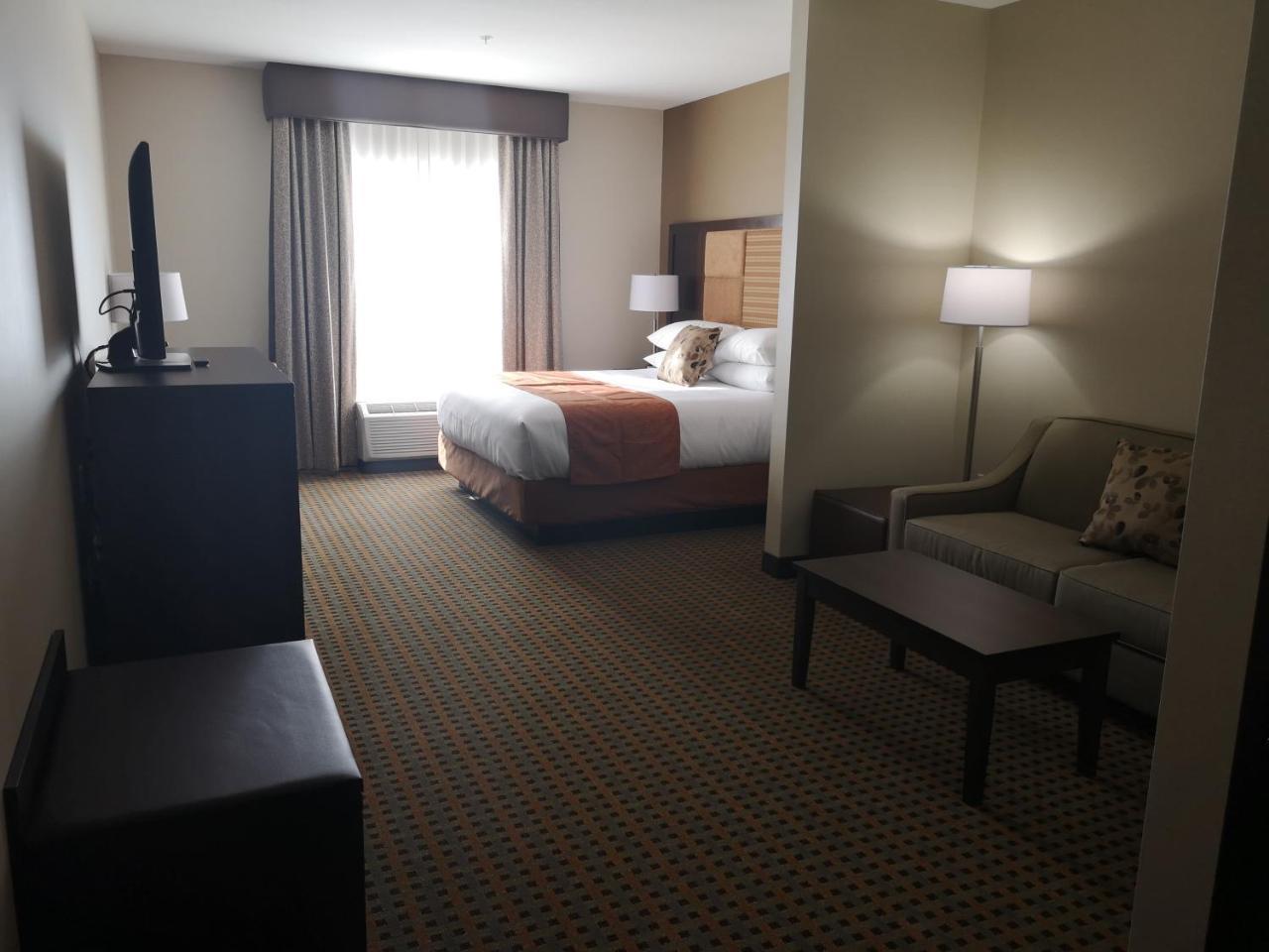 Western & Hotel Hinton